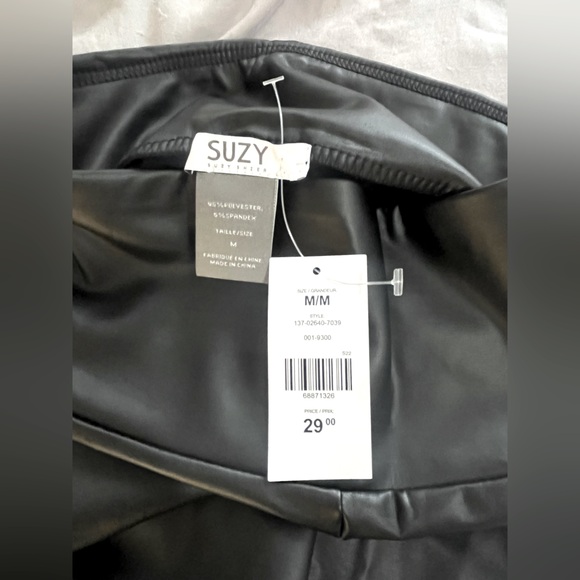 Faux leather pants - Picture 2 of 3